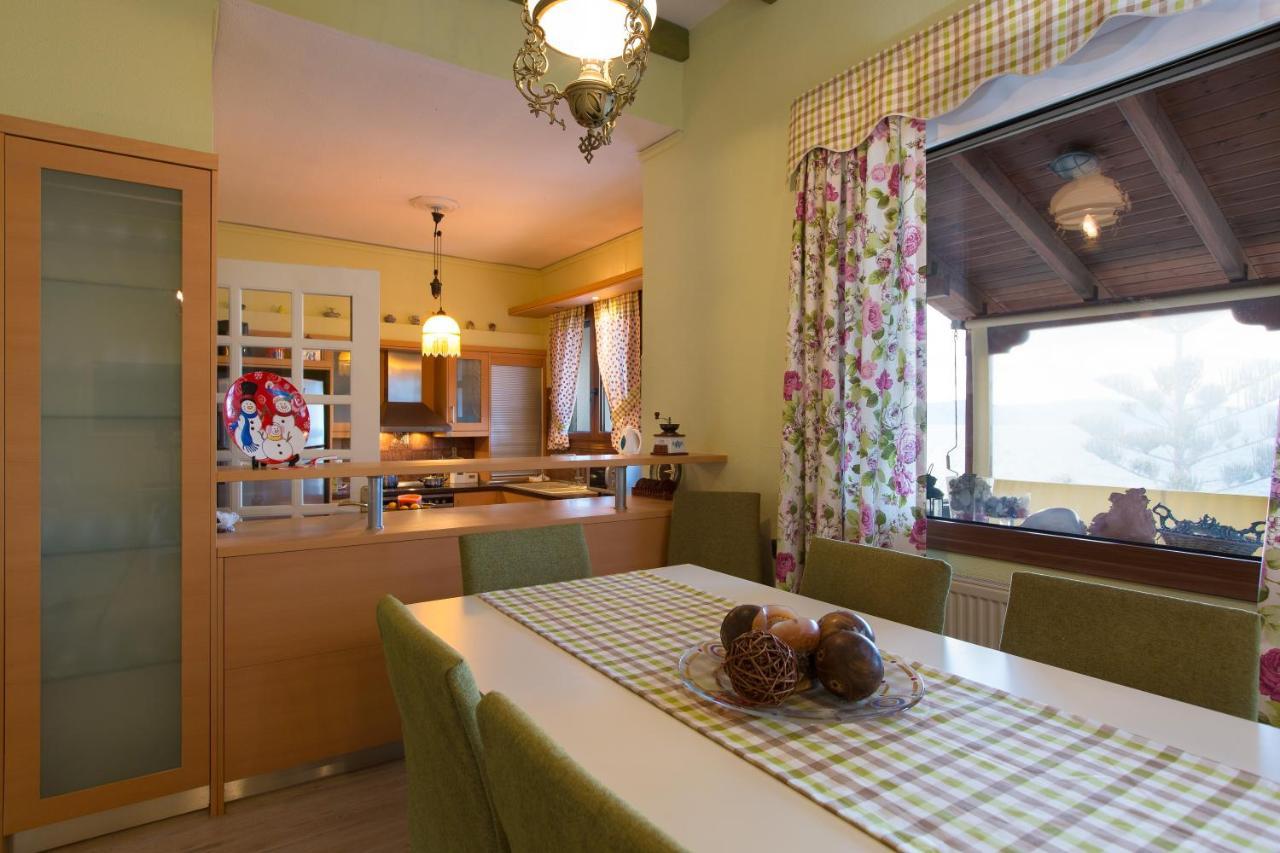Beachfront Family Villa Katerina With Private Pool, Playground, Bbq & Amazing Sea Views! Petres  外观 照片