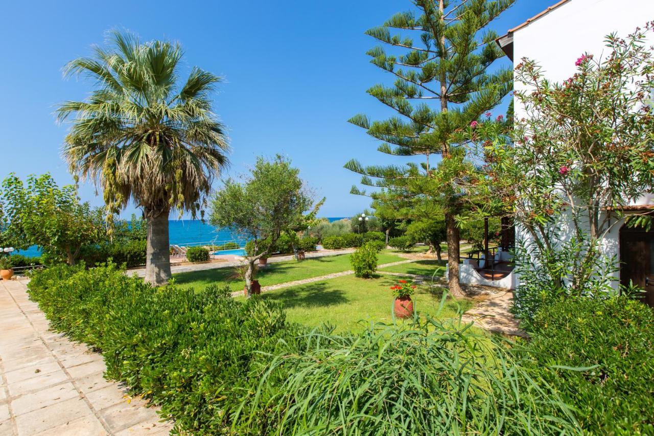 Beachfront Family Villa Katerina With Private Pool, Playground, Bbq & Amazing Sea Views! Petres  外观 照片
