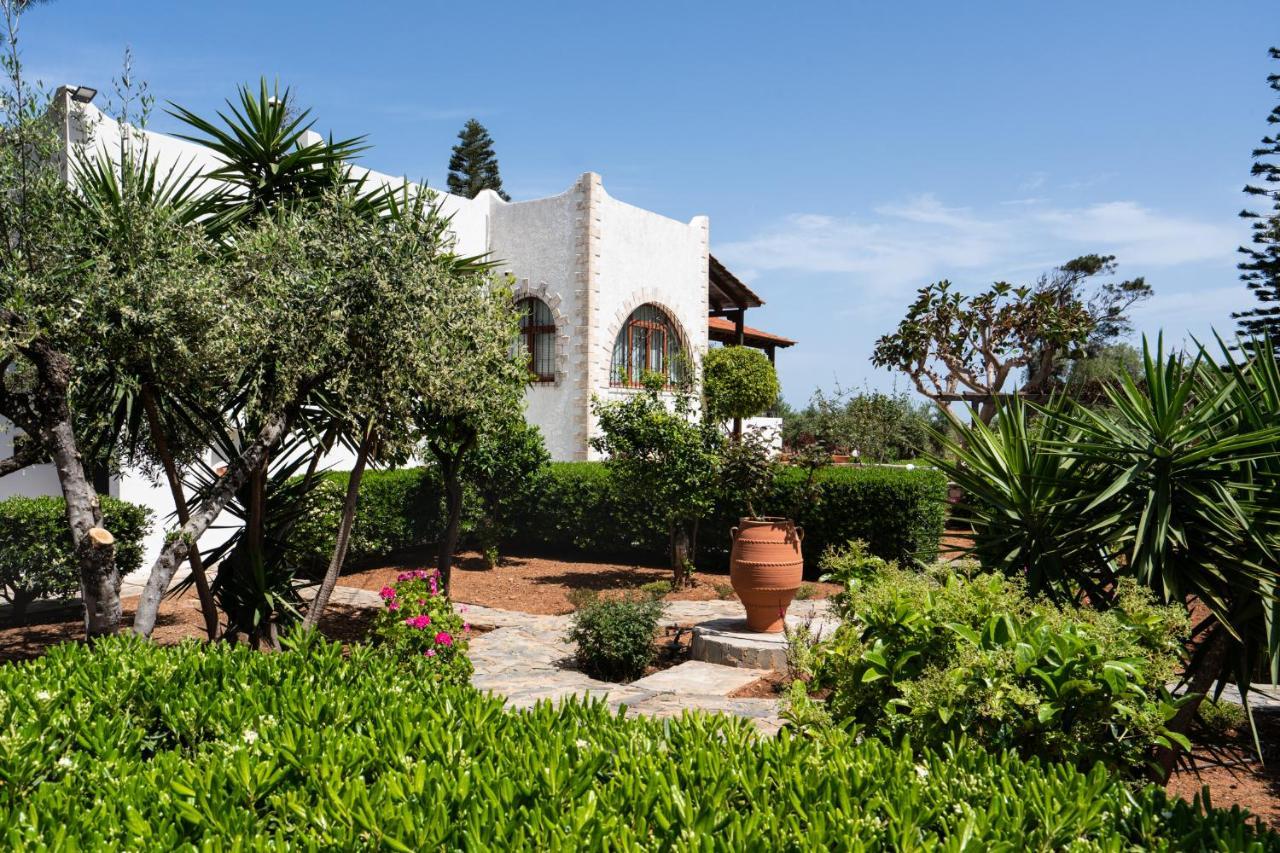 Beachfront Family Villa Katerina With Private Pool, Playground, Bbq & Amazing Sea Views! Petres  外观 照片