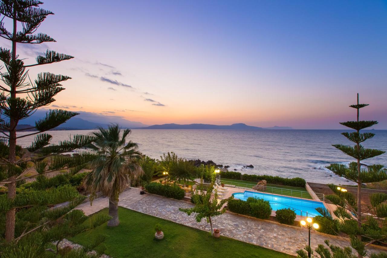 Beachfront Family Villa Katerina With Private Pool, Playground, Bbq & Amazing Sea Views! Petres  外观 照片