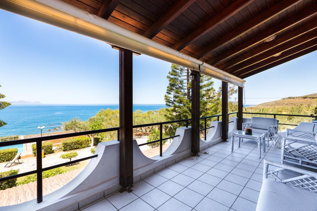 Beachfront Family Villa Katerina With Private Pool, Playground, Bbq & Amazing Sea Views! Petres  外观 照片