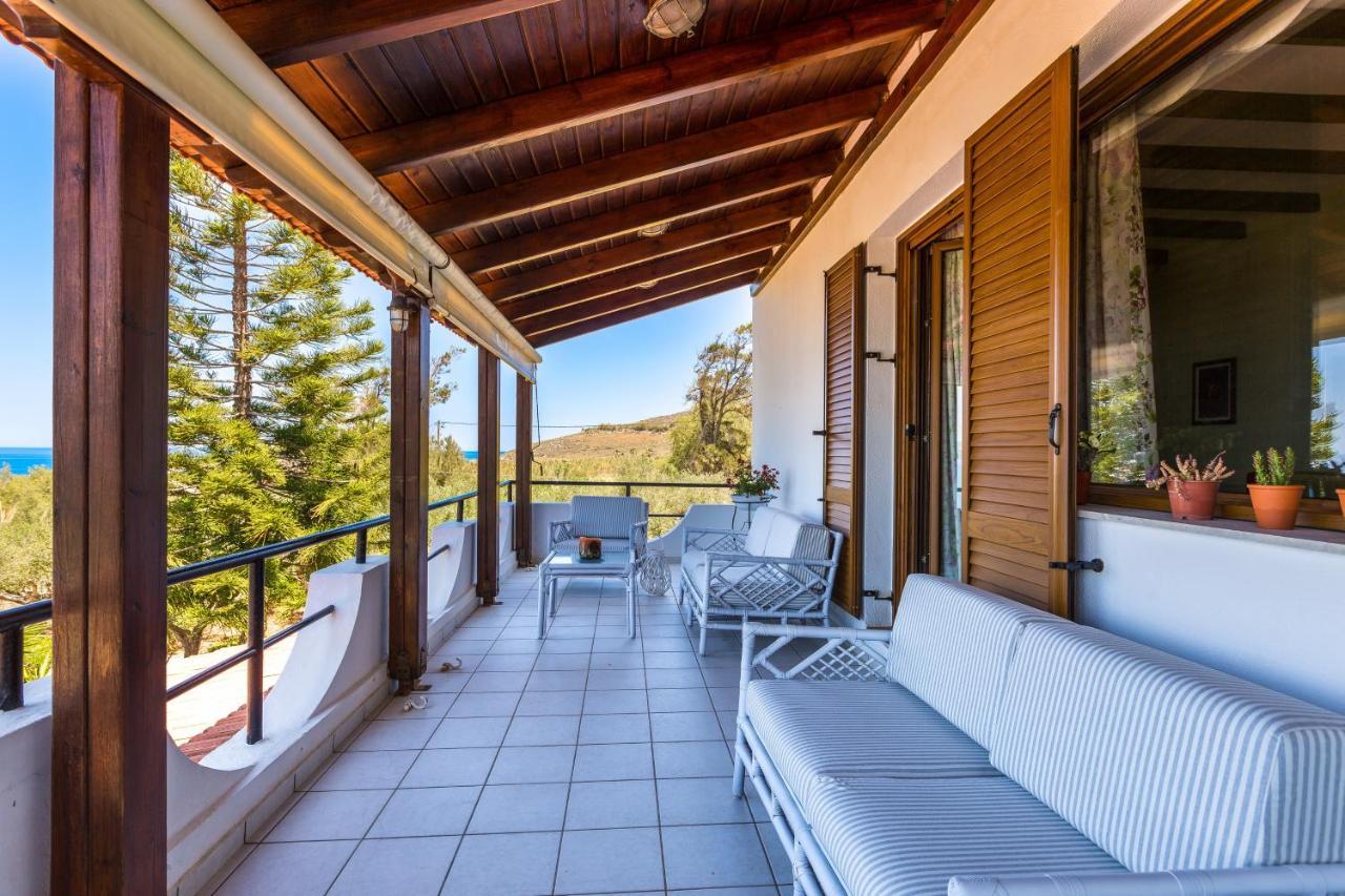 Beachfront Family Villa Katerina With Private Pool, Playground, Bbq & Amazing Sea Views! Petres  外观 照片
